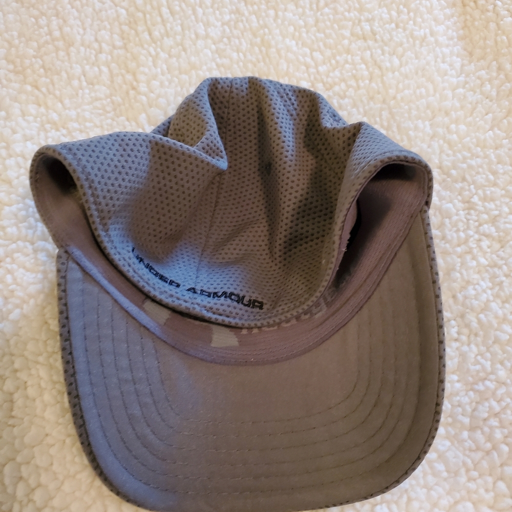 Under Armour Youth HeatGear gray  ball cap, - Picture 2 of 4